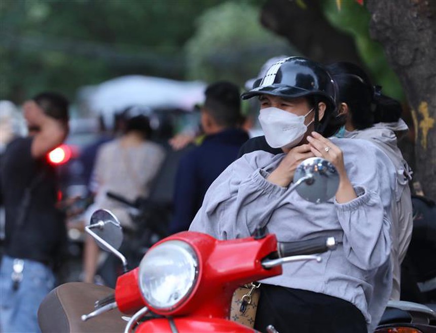 Bắc Bộ sắp đón không khí lạnh, Nam Bộ tiếp tục nắng nóng - Ảnh 1.