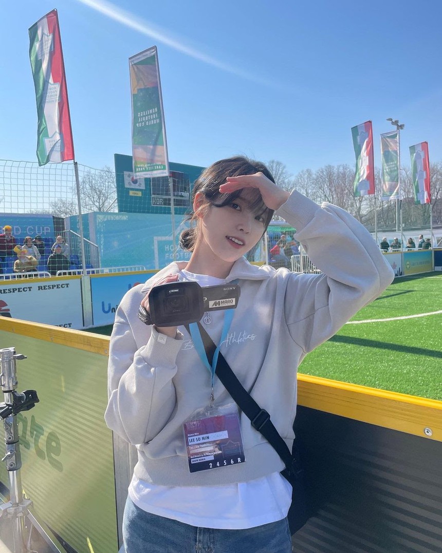 IU tiết lộ xin lời khuyên về diễn xuất của bạn trai Lee Jong Suk - Ảnh 3.