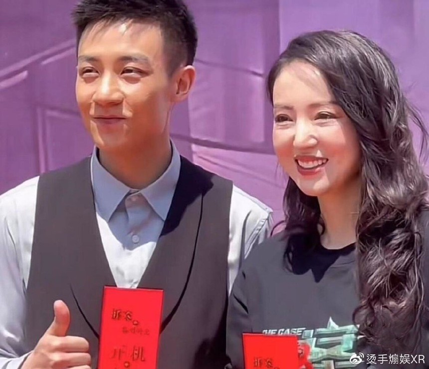 Giật mình vì nét già nua của 'mỹ nhân không tuổi' một thời, đã vậy còn đóng cặp với bạn diễn kém 13 tuổi! - Ảnh 3.