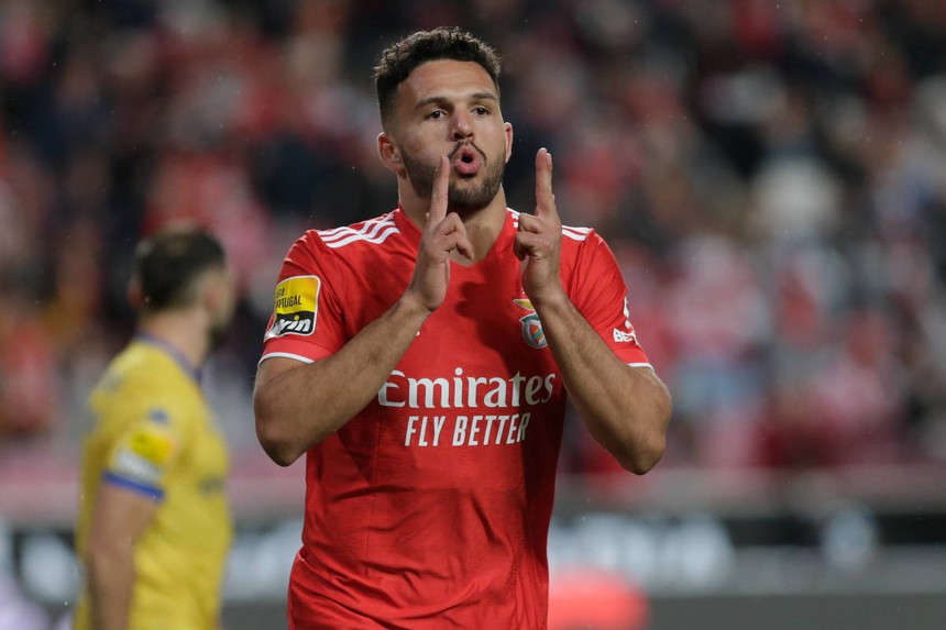 Những tài năng từ bên ngoài 5 giải đấu hàng đầu châu Âu: Từ Goncalo Ramos đến Simon Xavi - Ảnh 1.