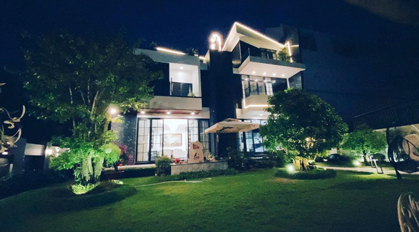 Biệt thự bề thế hơn 40 tỷ của diễn viên Quốc Trường: Diện tích hơn 300m2, thuộc khu phố nhà giàu ở TP.HCM - Ảnh 14.