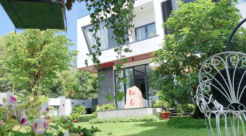 Biệt thự bề thế hơn 40 tỷ của diễn viên Quốc Trường: Diện tích hơn 300m2, thuộc khu phố nhà giàu ở TP.HCM - Ảnh 13.