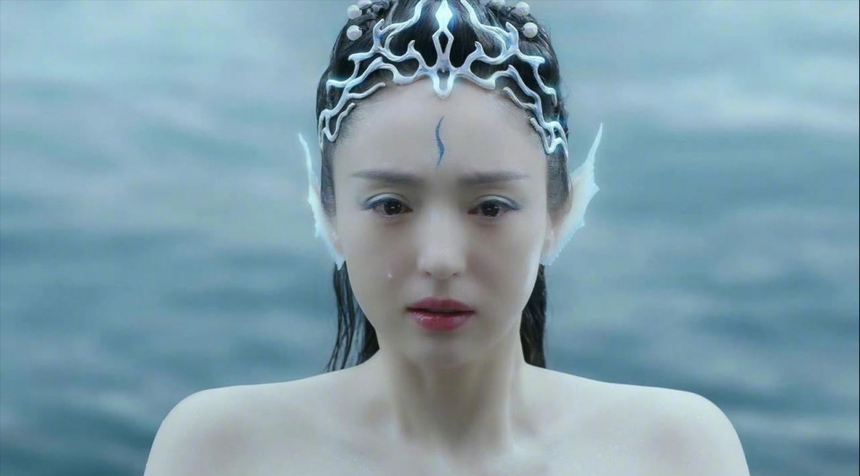 Giật mình vì nét già nua của 'mỹ nhân không tuổi' một thời, đã vậy còn đóng cặp với bạn diễn kém 13 tuổi! - Ảnh 9.