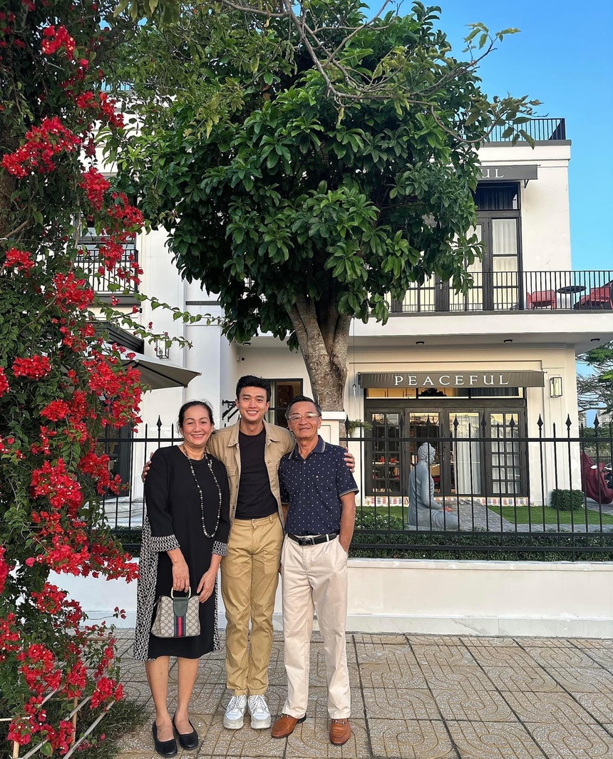 Biệt thự bề thế hơn 40 tỷ của diễn viên Quốc Trường: Diện tích hơn 300m2, thuộc khu phố nhà giàu ở TP.HCM - Ảnh 10.