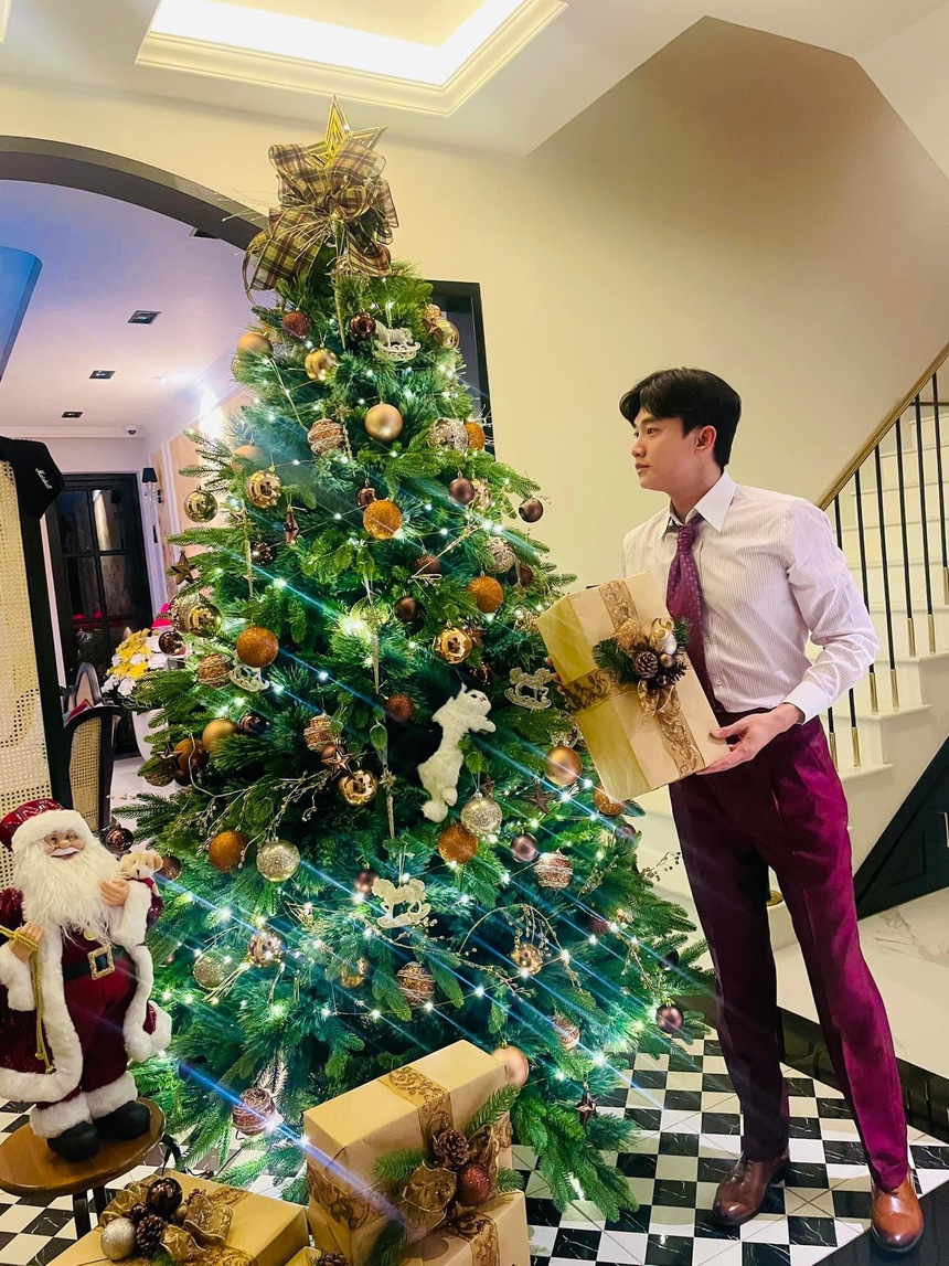 Biệt thự bề thế hơn 40 tỷ của diễn viên Quốc Trường: Diện tích hơn 300m2, thuộc khu phố nhà giàu ở TP.HCM - Ảnh 11.