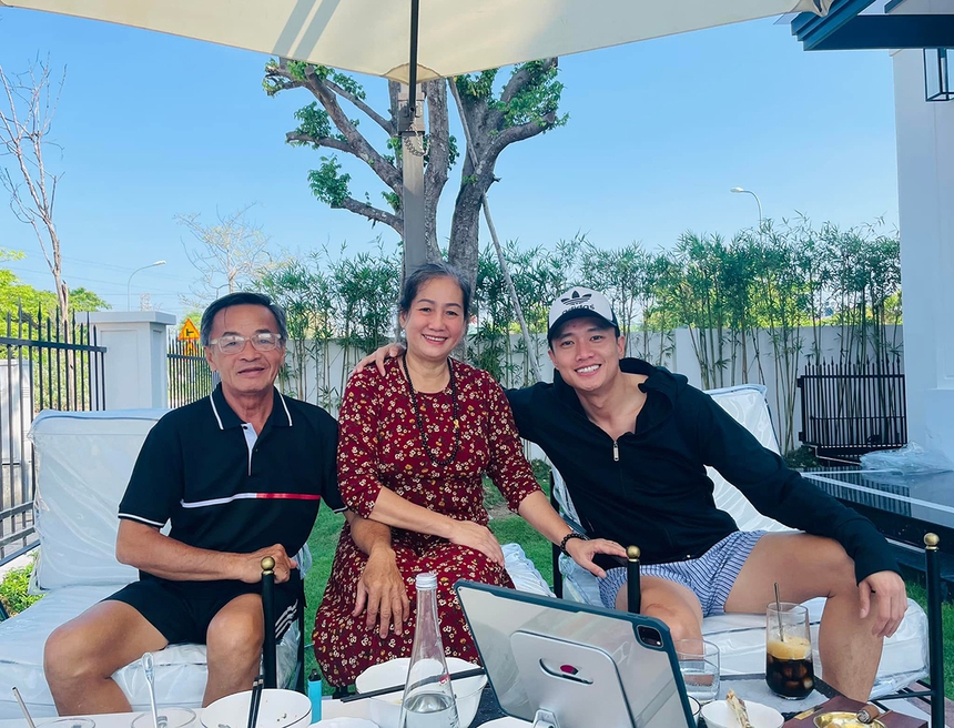 Biệt thự bề thế hơn 40 tỷ của diễn viên Quốc Trường: Diện tích hơn 300m2, thuộc khu phố nhà giàu ở TP.HCM - Ảnh 12.