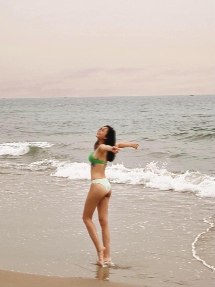 Thu Quỳnh khoe dáng trong loạt ảnh bikini, để lộ hình xăm lớn - Ảnh 5.