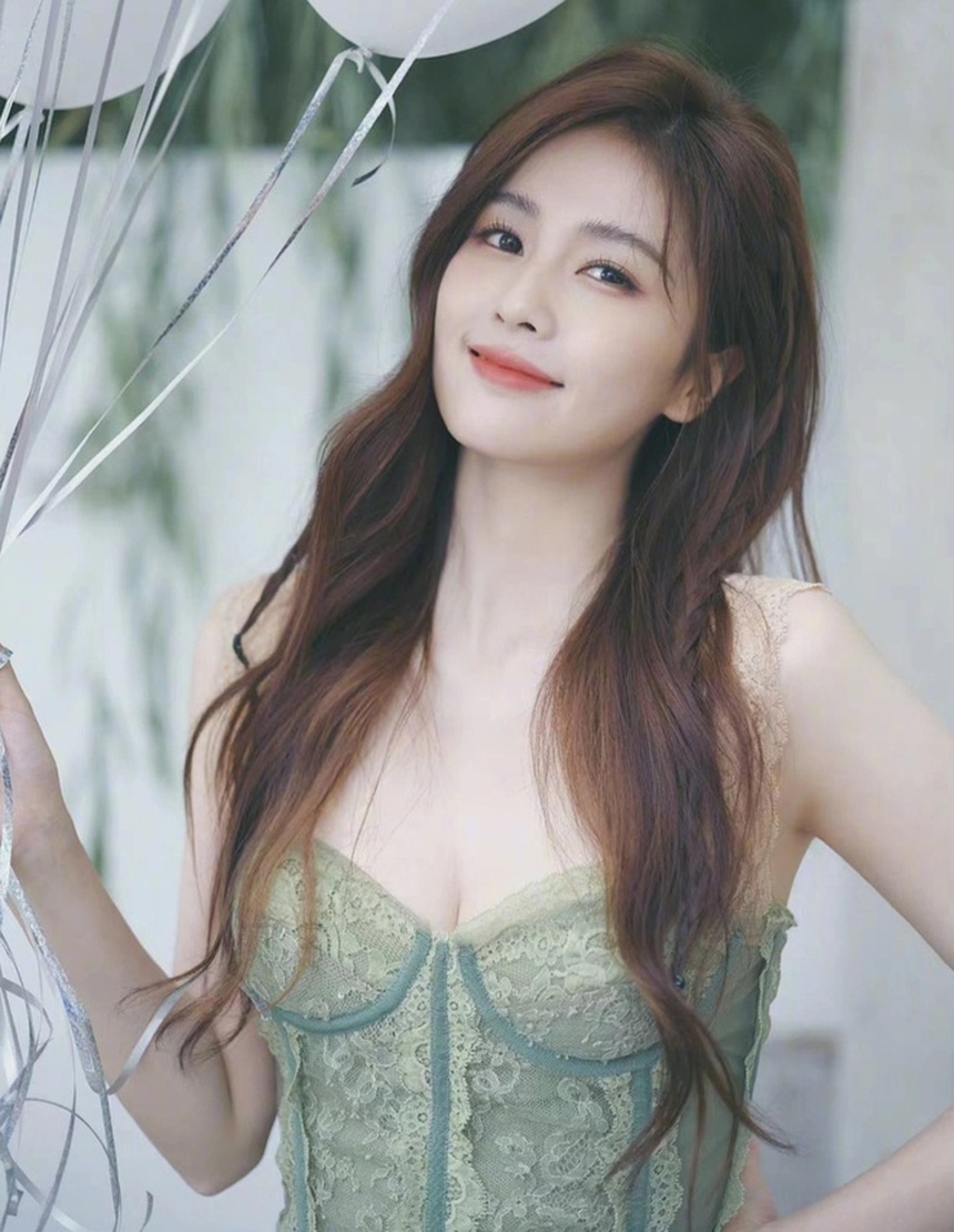 Nữ chính “Trường nguyệt tẫn minh” Bạch Lộc - cô nàng thị phi mới của Cbiz: Bị ném đá vì EQ thấp, xúc phạm nữ giới đến lời xin lỗi cũng bị mỉa mai  - Ảnh 3.