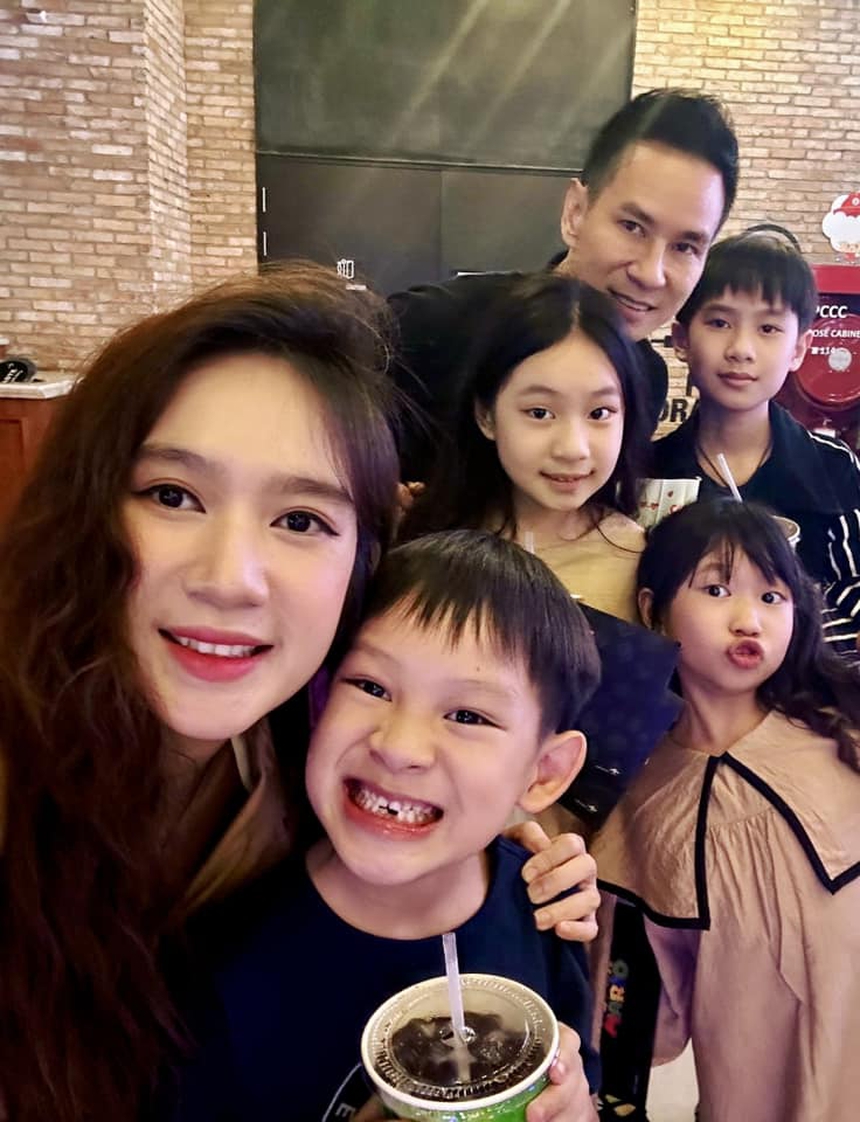 2 cơ ngơi chục tỷ chưa là tất cả, vợ chồng Lý Hải giàu cỡ nào?  - Ảnh 15.