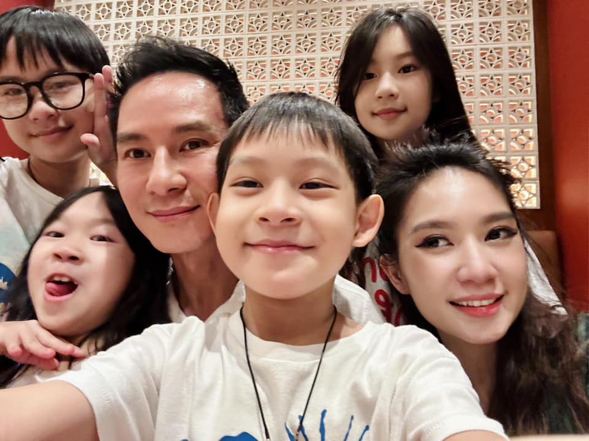 2 cơ ngơi chục tỷ chưa là tất cả, vợ chồng Lý Hải giàu cỡ nào?  - Ảnh 2.