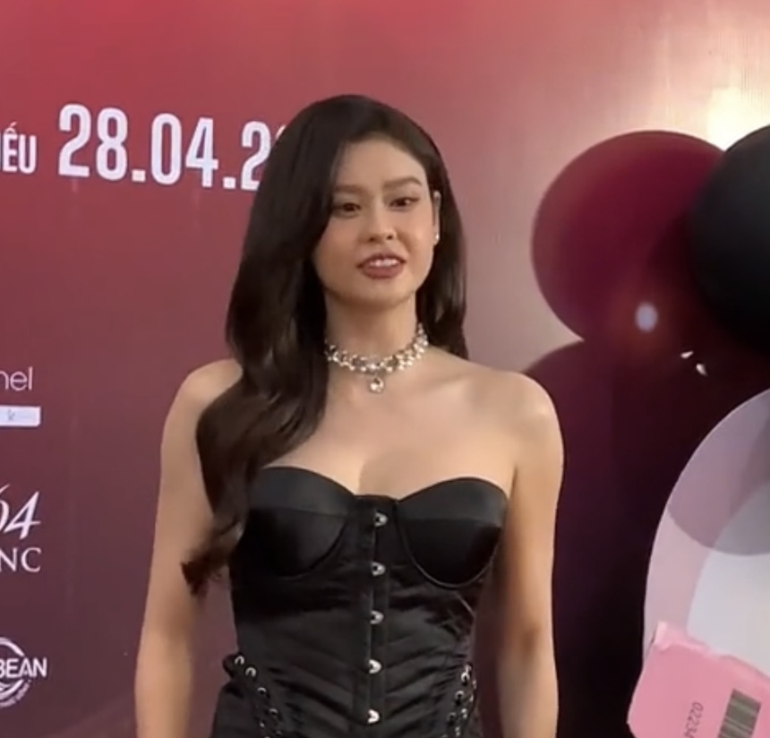 Dàn sao Việt 'đại chiến' nhan sắc qua cam thường: Ngọc Châu lộ hình ảnh kém sắc, 1 diễn viên khoe visual nổi bần bật - Ảnh 9. Dàn sao Việt 'đại chiến' nhan sắc qua cam thường: Ngọc Châu lộ hình ảnh kém sắc, 1 diễn viên khoe visual nổi bần bật - Ảnh 9.