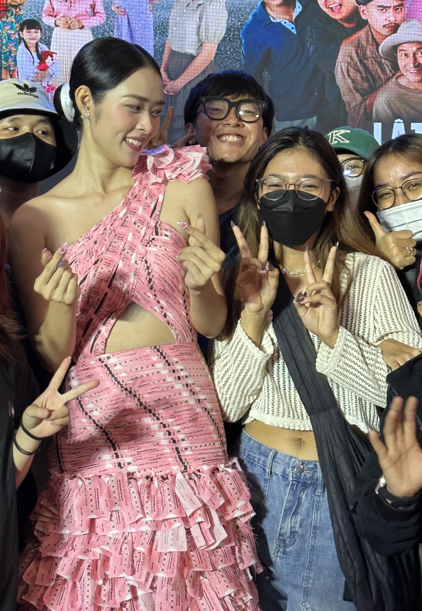 Dàn sao Việt 'đại chiến' nhan sắc qua cam thường: Ngọc Châu lộ hình ảnh kém sắc, 1 diễn viên khoe visual nổi bần bật - Ảnh 5. Dàn sao Việt 'đại chiến' nhan sắc qua cam thường: Ngọc Châu lộ hình ảnh kém sắc, 1 diễn viên khoe visual nổi bần bật - Ảnh 5.