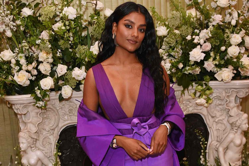 Cùng là 'tiên cá da màu' nhưng mỹ nhân Sex Education lại đẹp ăn đứt nữ chính, Disney đang muốn 'dìm hàng' con cưng thật sao? - Ảnh 7. Cùng là 'tiên cá da màu' nhưng mỹ nhân Sex Education lại đẹp ăn đứt nữ chính, Disney đang muốn 'dìm hàng' con cưng thật sao? - Ảnh 7.