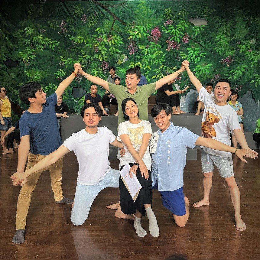 Cách để bố mẹ thành công vượt qua khổ ải săn vé xem kịch “Ngày xửa ngày xưa” cho các bé - Ảnh 4.