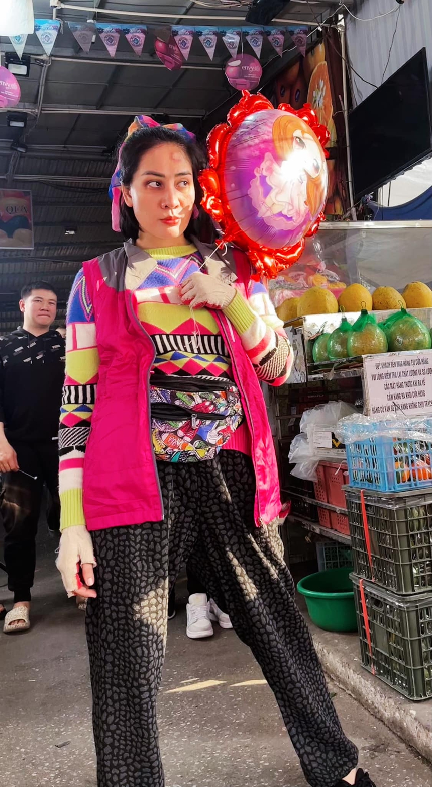 Gu thời trang ‘khó mê’ của Bình trong 'Cuộc đời vẫn đẹp sao' - Ảnh 5.