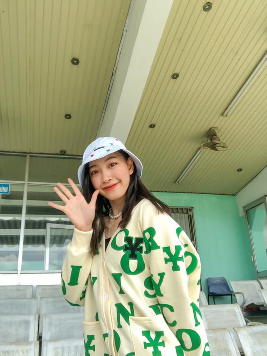 Cặp chị em bóng chuyền Việt Nam tài sắc vẹn toàn, chị là hoa khôi, em như siêu mẫu - Ảnh 9.