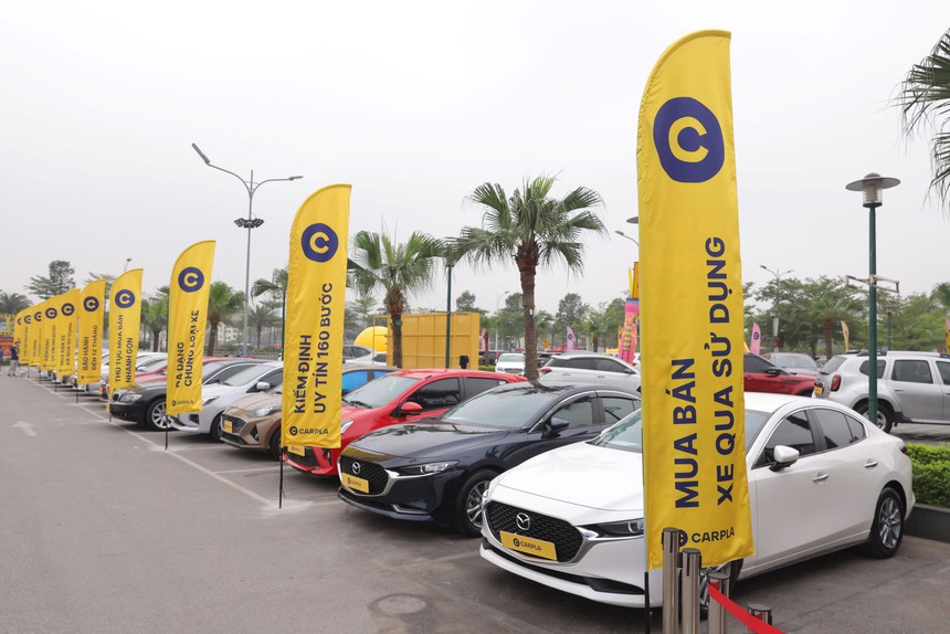 Xem triển lãm xe cổ tại Siêu thị ô tô vừa khai trương tại Hà Nội - Ảnh 1. Xem triển lãm xe cổ tại Siêu thị ô tô vừa khai trương tại Hà Nội - Ảnh 1.