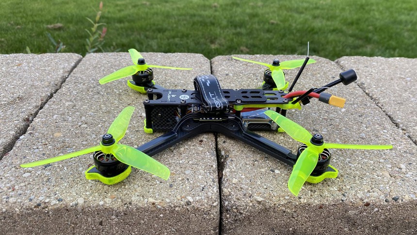 "Cơn ác mộng" của tăng thiết giáp đang đến từ chiếc Drone có giá tối đa là 7 triệu đồng? - Ảnh 2.