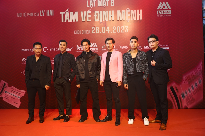 Lý Hải chính thức lên tiếng về ồn ào Trấn Thành và Lật mặt 6: Tôi ngủ chưa được 3 tiếng, chưa kịp ăn gì nên cũng chưa biết chuyện gì hết! - Ảnh 5. Lý Hải chính thức lên tiếng về ồn ào Trấn Thành và Lật mặt 6: Tôi ngủ chưa được 3 tiếng, chưa kịp ăn gì nên cũng chưa biết chuyện gì hết! - Ảnh 5.