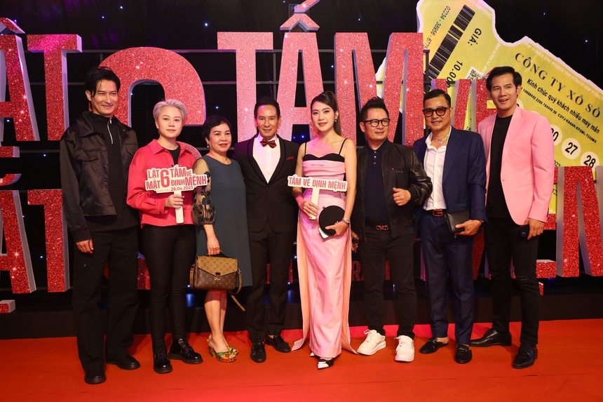 Lý Hải chính thức lên tiếng về ồn ào Trấn Thành và Lật mặt 6: Tôi ngủ chưa được 3 tiếng, chưa kịp ăn gì nên cũng chưa biết chuyện gì hết! - Ảnh 12. Lý Hải chính thức lên tiếng về ồn ào Trấn Thành và Lật mặt 6: Tôi ngủ chưa được 3 tiếng, chưa kịp ăn gì nên cũng chưa biết chuyện gì hết! - Ảnh 12.