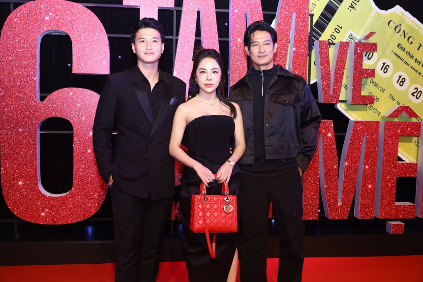 Lý Hải chính thức lên tiếng về ồn ào Trấn Thành và Lật mặt 6: Tôi ngủ chưa được 3 tiếng, chưa kịp ăn gì nên cũng chưa biết chuyện gì hết! - Ảnh 10. Lý Hải chính thức lên tiếng về ồn ào Trấn Thành và Lật mặt 6: Tôi ngủ chưa được 3 tiếng, chưa kịp ăn gì nên cũng chưa biết chuyện gì hết! - Ảnh 10.