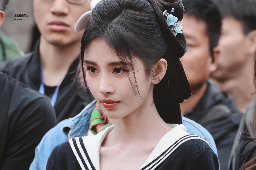 'Mỹ nữ 4.000 năm' Cúc Tịnh Y quay phim cổ trang mới, tạo hình xinh đẹp thế nào mà được khen nức nở - Ảnh 6. 'Mỹ nữ 4.000 năm' Cúc Tịnh Y quay phim cổ trang mới, tạo hình xinh đẹp thế nào mà được khen nức nở - Ảnh 6.