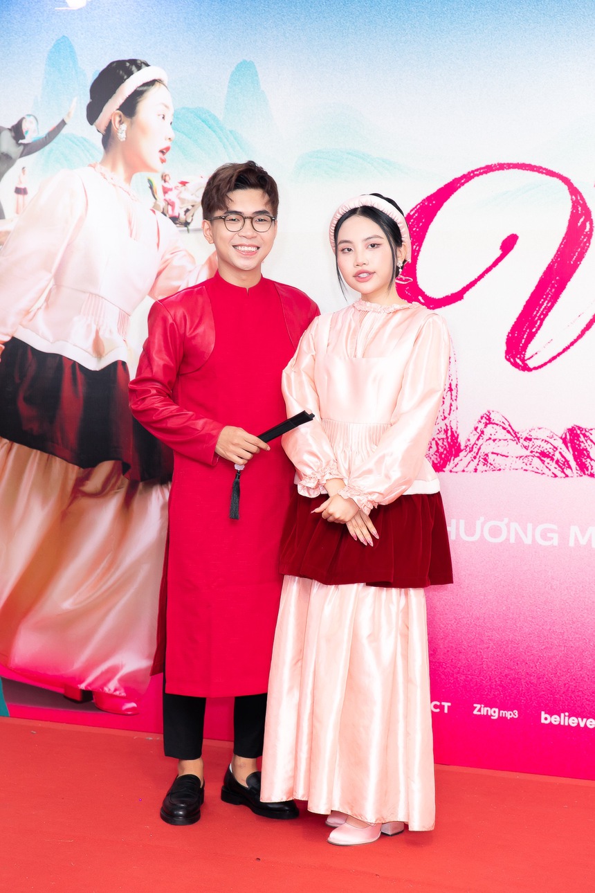 Phương Mỹ Chi tháo cặp kính cận quen thuộc, từ bỏ hình tượng 'cô bé dân ca'? - Ảnh 21.