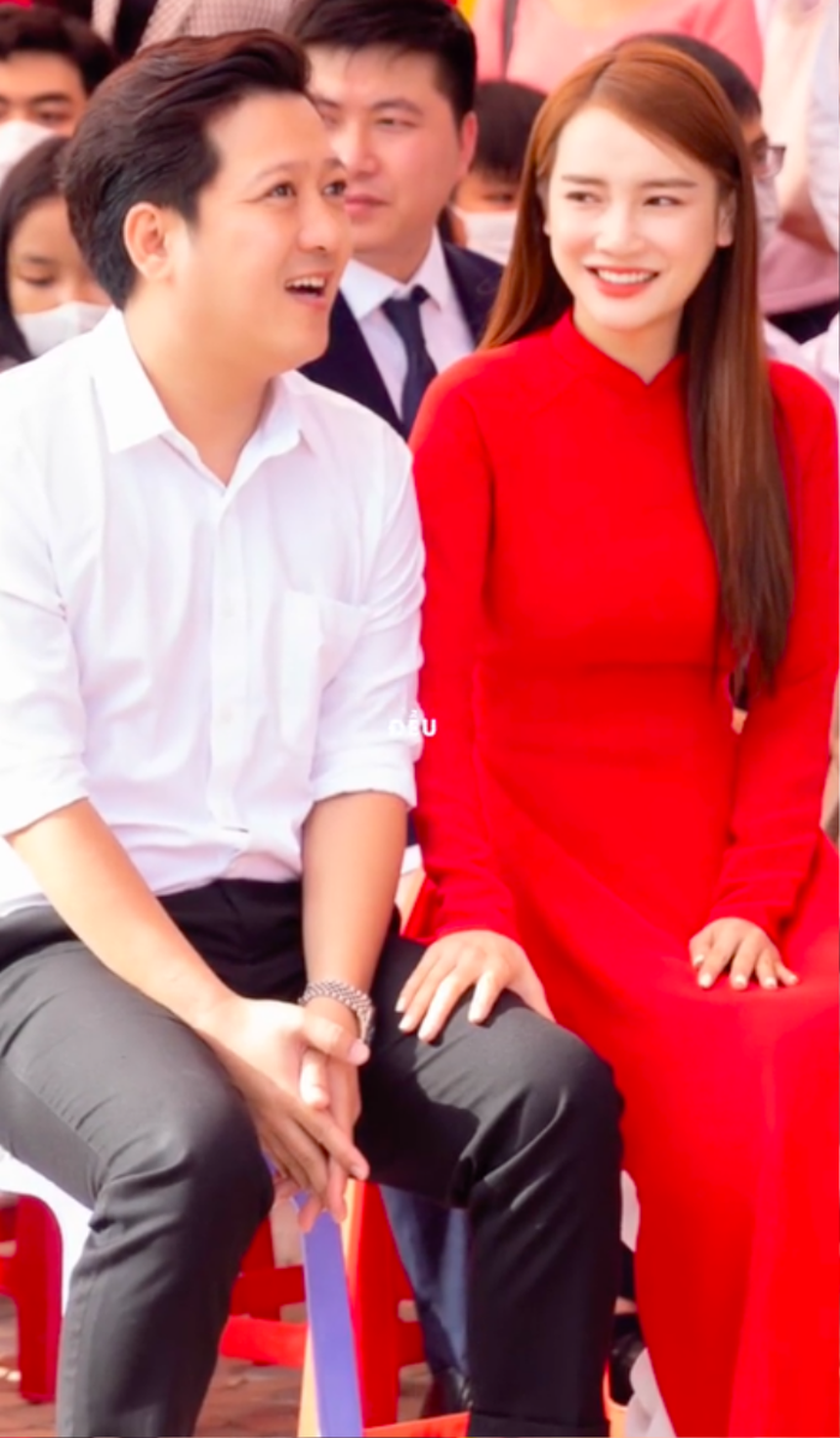 Trường Giang khoe ảnh vợ sau tin mang bầu, thần thái Nhã Phương ra sao mà được khen hết nấc - Ảnh 1. Trường Giang khoe ảnh vợ sau tin mang bầu, thần thái Nhã Phương ra sao mà được khen hết nấc - Ảnh 1.