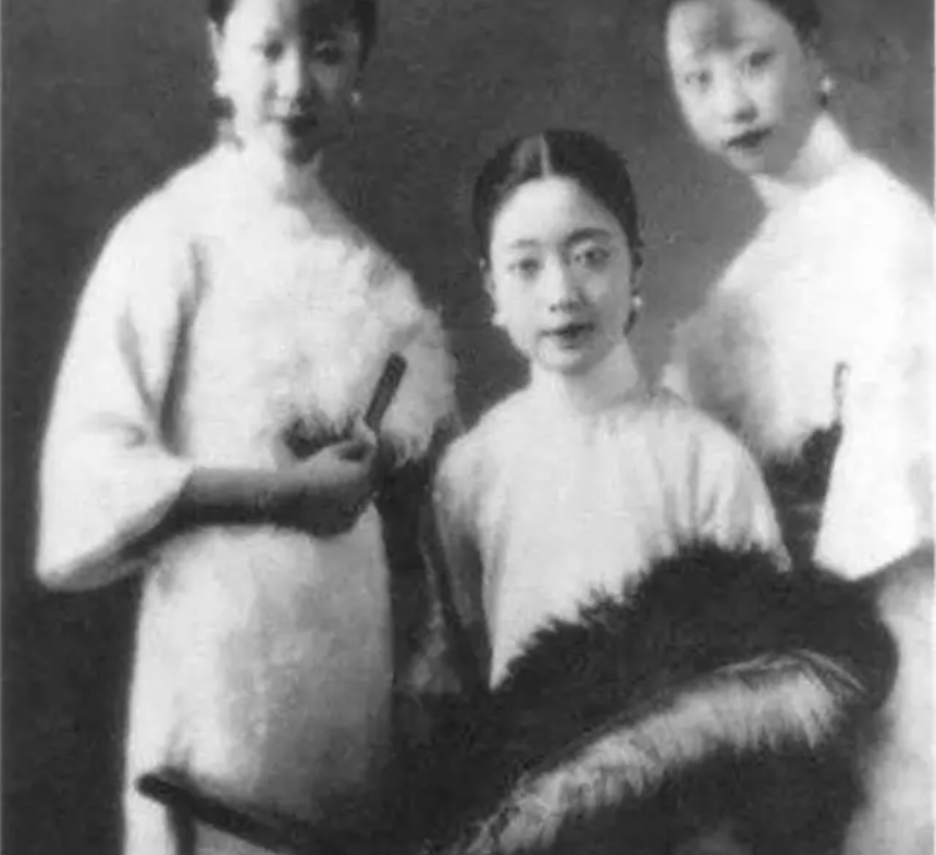 Ảnh hiếm chân dung hoàng hậu nhà Thanh: Nhan sắc như minh tinh màn ảnh nhưng bị chồng ghẻ lạnh - Ảnh 4.