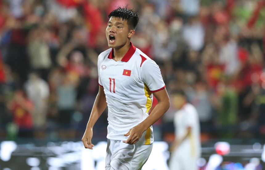 Những “mũi khoan” của HLV Troussier - Ảnh 1. Những “mũi khoan” của HLV Troussier - Ảnh 1.