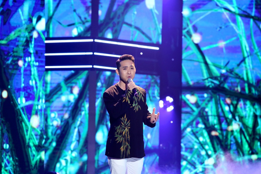 Ca sĩ bolero Võ Minh Tiến: Phải tự bươn chải nuôi thân, hát đám cưới cũng không ai cho - Ảnh 1. Ca sĩ bolero Võ Minh Tiến: Phải tự bươn chải nuôi thân, hát đám cưới cũng không ai cho - Ảnh 1.