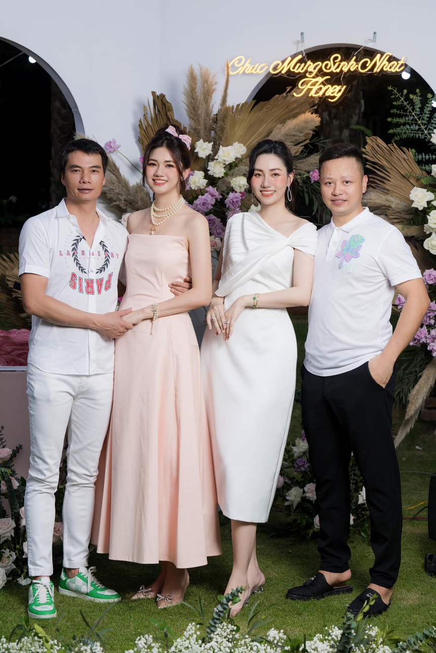 Cùng đạt giải Á hậu và lấy chồng đại gia, cuộc sống của chị em ruột Trà My - Thanh Tú giờ ra sao? - Ảnh 1.