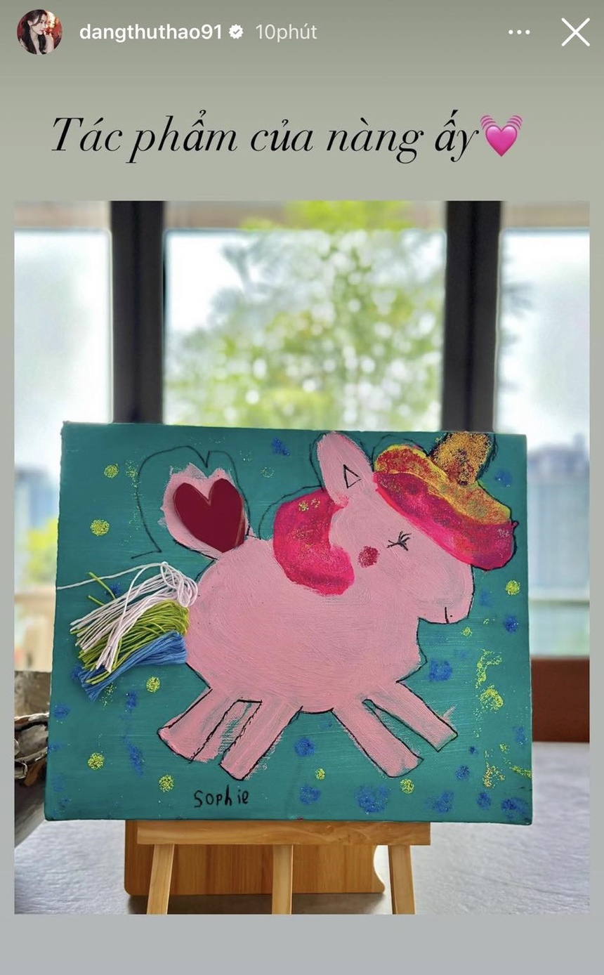 Ái nữ 5 tuổi nhà Đặng Thu Thảo: Chẳng những khí chất chuẩn tiểu thư hào môn mà còn có khiếu gây bất ngờ - Ảnh 1. Ái nữ 5 tuổi nhà Đặng Thu Thảo: Chẳng những khí chất chuẩn tiểu thư hào môn mà còn có khiếu gây bất ngờ - Ảnh 1.