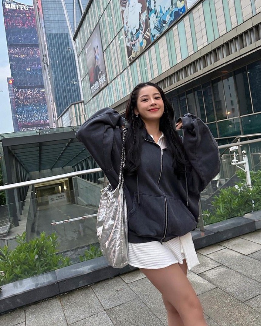 Chi Pu mở tài khoản Weibo, chuẩn bị lấn sân C-biz? - Ảnh 3. Chi Pu mở tài khoản Weibo, chuẩn bị lấn sân C-biz? - Ảnh 3.