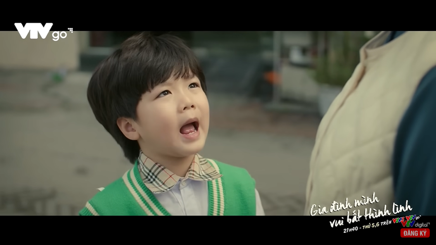 'Gia đình mình vui bất thình lình' tập 15: Công bị bắt quả tang với "tiểu tam"? - Ảnh 3. 'Gia đình mình vui bất thình lình' tập 15: Công bị bắt quả tang với "tiểu tam"? - Ảnh 3.