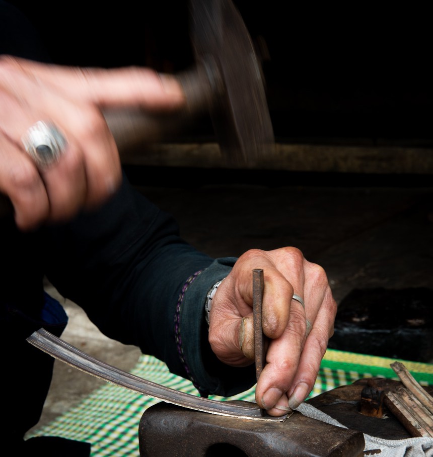 Hà Giang: Độc đáo nghề chạm bạc dân tộc Nùng - Ảnh 3. Hà Giang: Độc đáo nghề chạm bạc dân tộc Nùng - Ảnh 3.