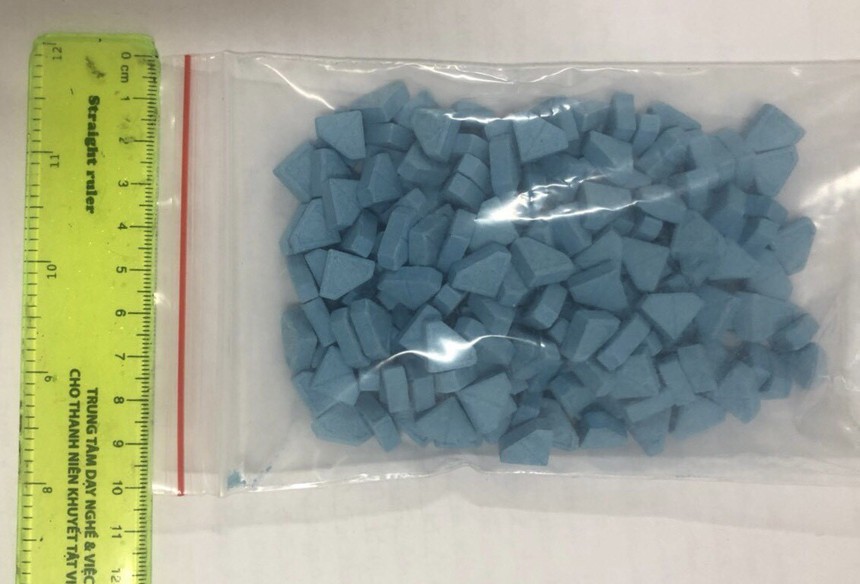 Cảnh giác với thủ đoạn của tội phạm ma túy trên tuyến đường hàng không - Ảnh 2.