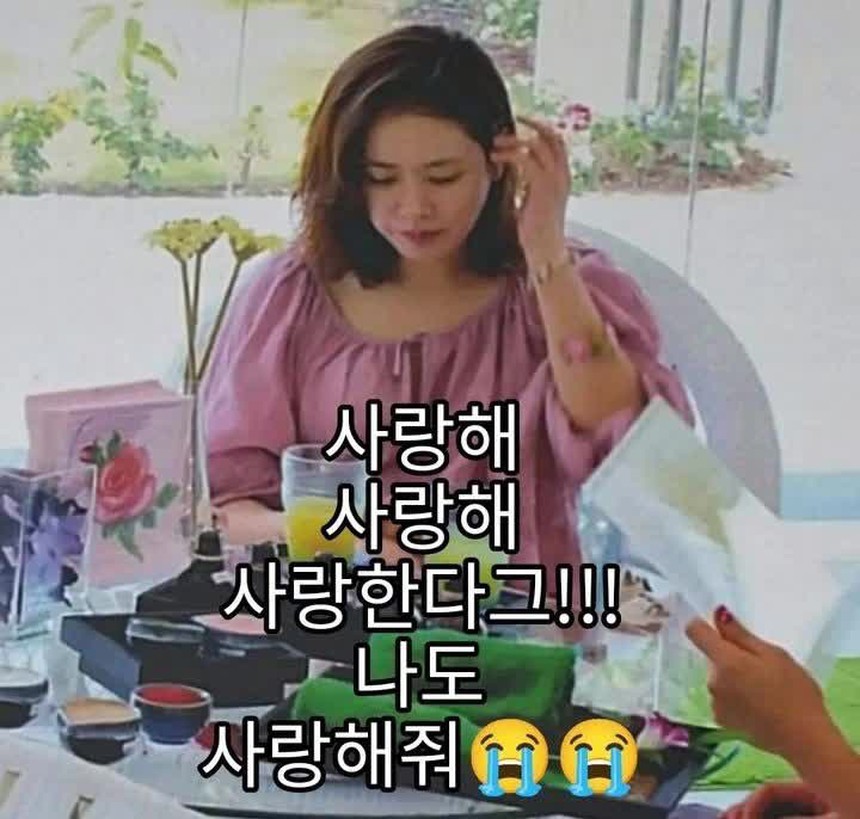 Son Ye Jin chính thức tái xuất sau khi sinh con, ngoại hình mẹ bỉm sữa thay đổi ra sao so với hình ảnh tròn xoe trước đó? - Ảnh 4.