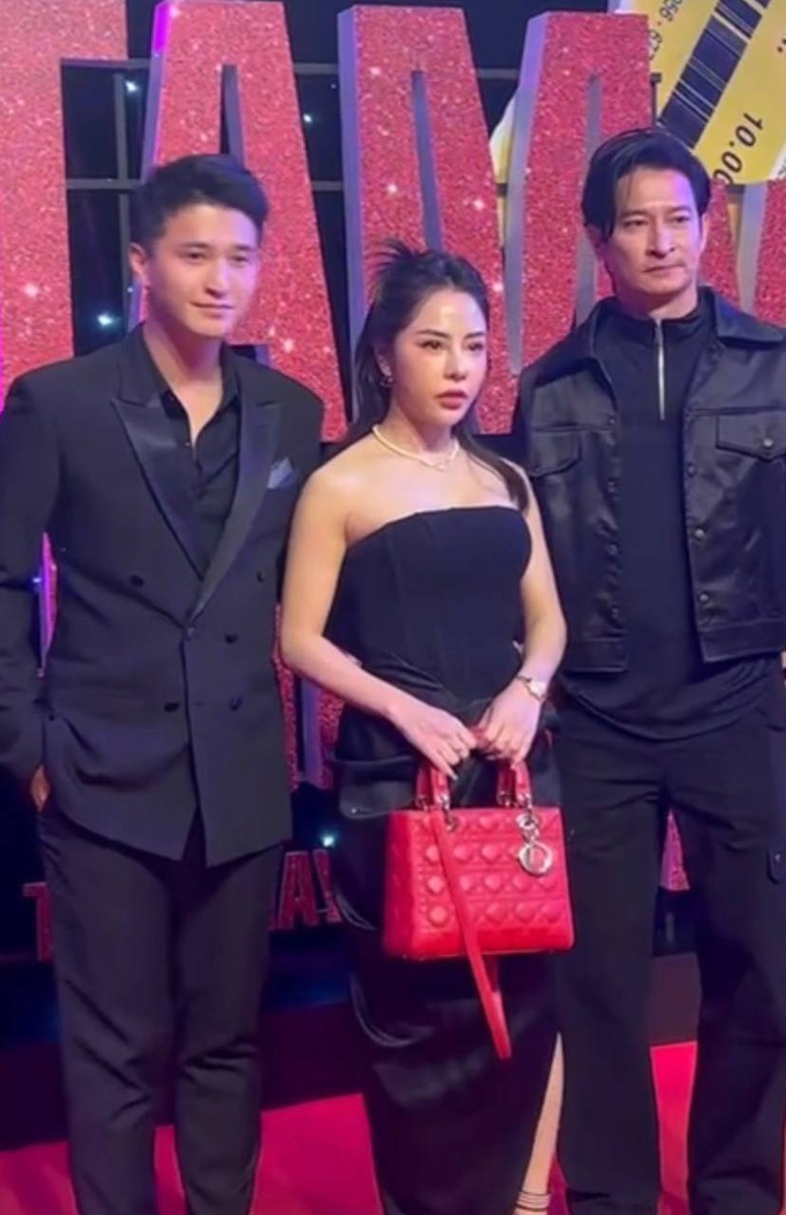 Bạn gái hơn 6 tuổi của Huỳnh Anh xách túi 120 triệu đi dự sự kiện, nhan sắc hậu phẫu thuật thẩm mỹ khi lọt camera thường trông thế nào? - Ảnh 2.