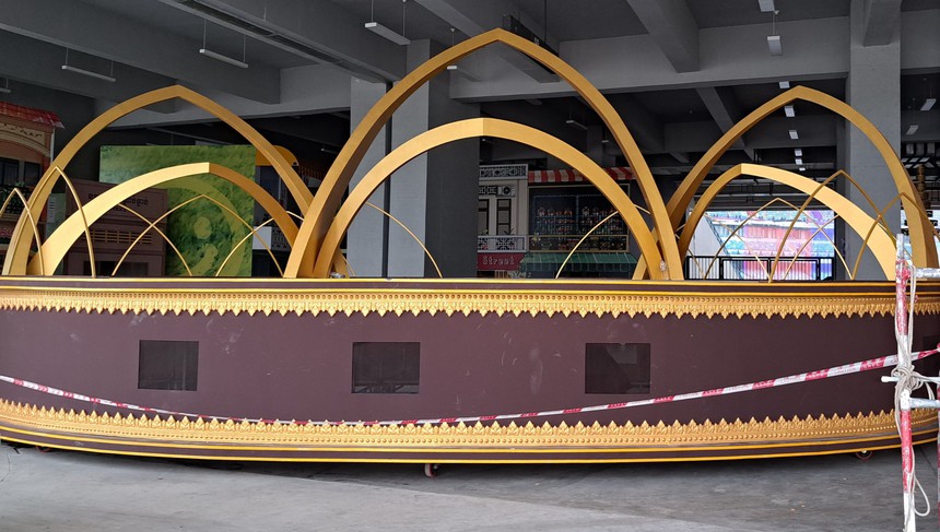 Công nhân Campuchia dựng lều ngủ tại SVĐ nghìn tỷ, hối hả chuẩn bị lễ khai mạc SEA Games 32 - Ảnh 8.