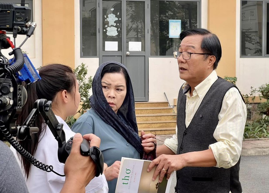 Ekip phim 'Bà ngoại lắm chiêu' chia sẻ những hình ảnh hậu trường hiếm hoi - Ảnh 6.