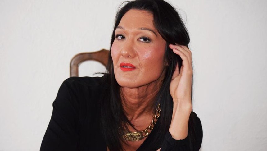 Mới 10 tuổi đã sở hữu ngoại hình như bà lão 80 do mắc bệnh lạ, diện mạo của người phụ nữ đặc biệt bây giờ ra sao sau 20 năm - Ảnh 3. Mới 10 tuổi đã sở hữu ngoại hình như bà lão 80 do mắc bệnh lạ, diện mạo của người phụ nữ đặc biệt bây giờ ra sao sau 20 năm - Ảnh 3.