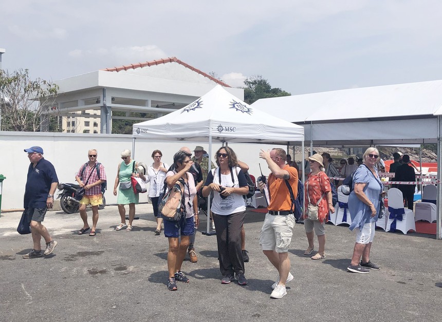 Nóng tour du lịch dịp nghỉ lễ 30/4 và 1/5 - Ảnh 1.