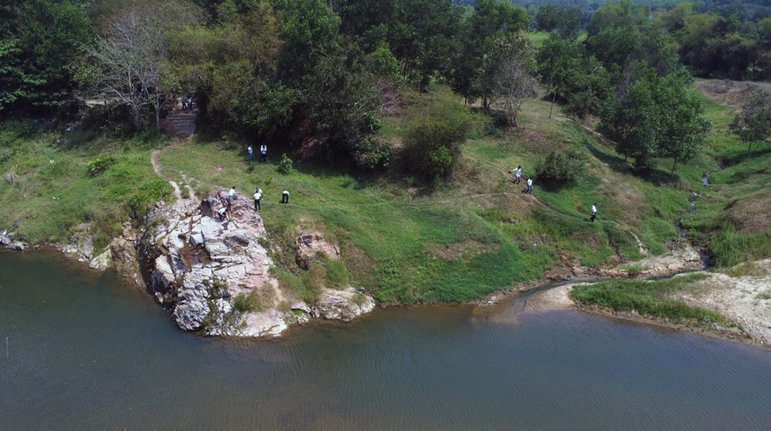 Nóng tour du lịch dịp nghỉ lễ 30/4 và 1/5 - Ảnh 2.