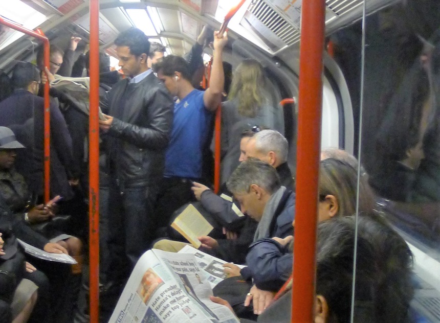 Thư robot: Cha mẹ có ham đọc sách không? - Ảnh 2.