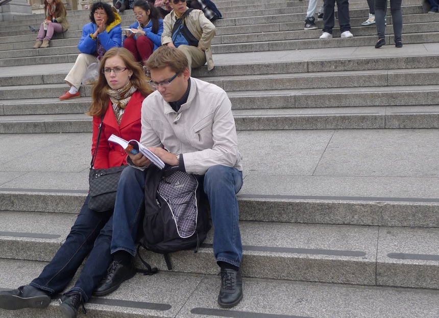 Thư robot: Cha mẹ có ham đọc sách không? - Ảnh 3.