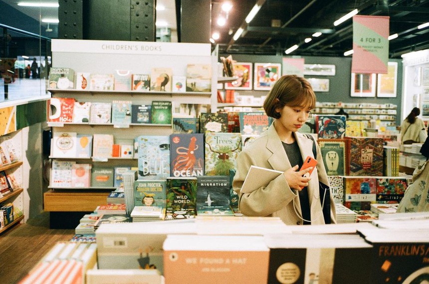 Vóc dáng sau sinh của 3 mỹ nhân đình đám Kbiz: Son Ye Jin gây sốt với body nuột nà, Honey Lee về dáng cực nhanh nhờ chăm làm điều này  - Ảnh 10.