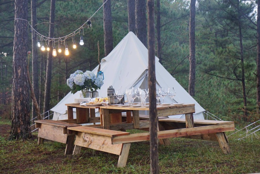 Giá dưới 2 triệu/đêm, nông trại cổ tích "ẩn mình" trên cao nguyên ở Đà Lạt có gì mà gia đình nhỏ của Hà Tăng "quên lối về" ?  - Ảnh 4.