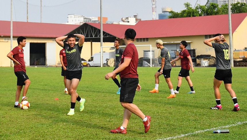 Nhìn U22 Thái Lan làm điều trái ngược với HLV Troussier, CĐV càng thêm lo cho U22 Việt Nam? - Ảnh 3.