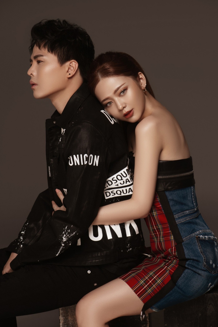 1 cặp đôi Vbiz du lịch chung như chưa hề có cuộc chia tay, ngày tái hợp không còn xa? - Ảnh 3. 1 cặp đôi Vbiz du lịch chung như chưa hề có cuộc chia tay, ngày tái hợp không còn xa? - Ảnh 3.